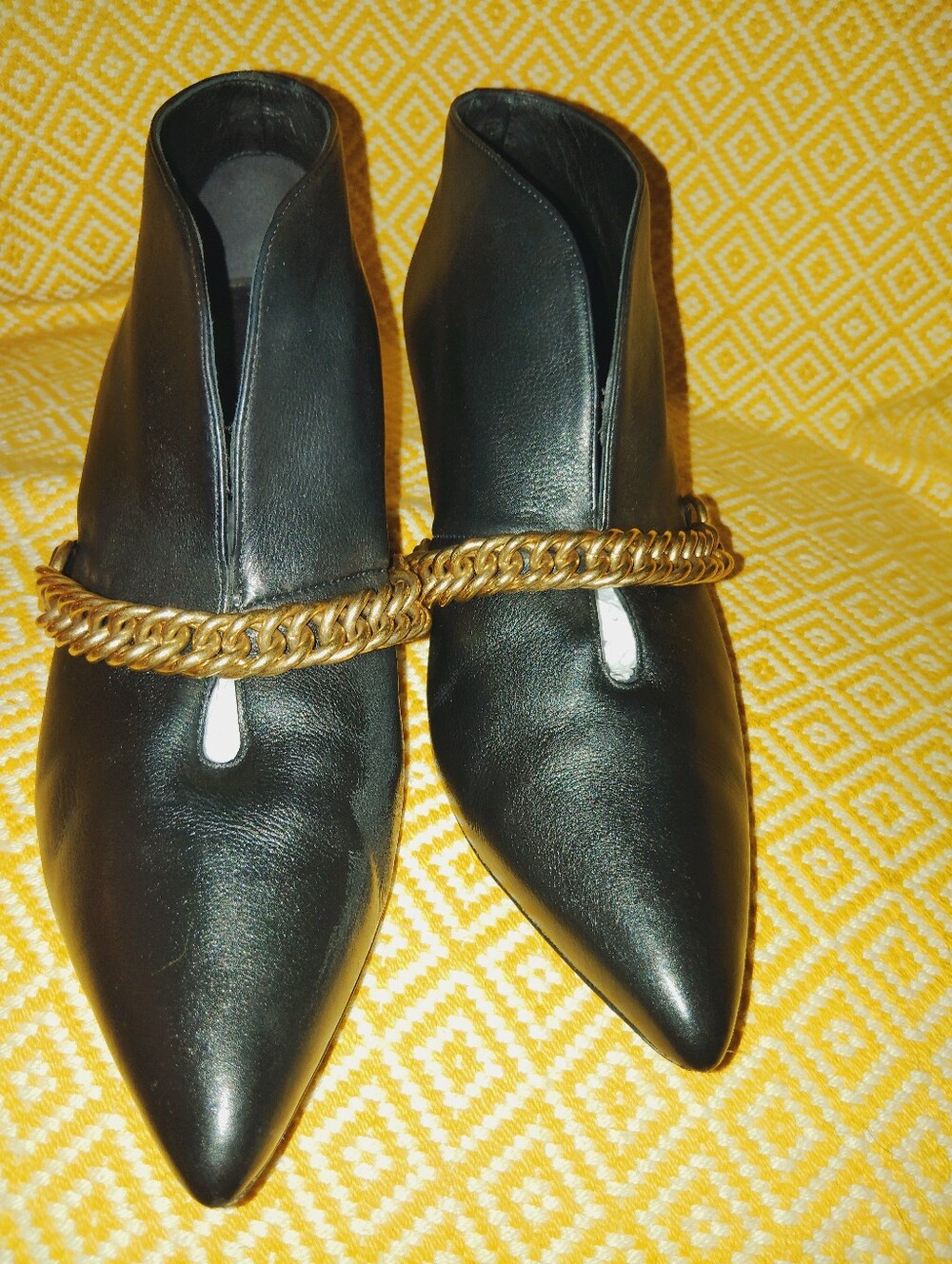 Burberry Bronwen Chain Trim Black Kitten Heel Ankle Booties Sz 37.5 - Picture 2 of 7
